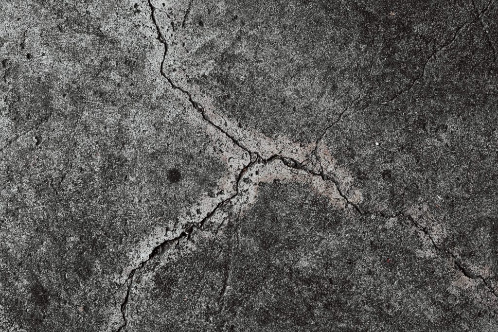 cracks in concrete floor